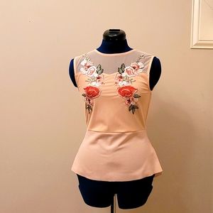 Sleeveless embroidered shirt
